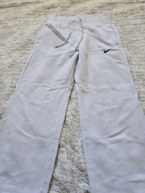 Nike Sportswear Phoenix Plush Light Gray Fleece Sweatpants with Drawstring